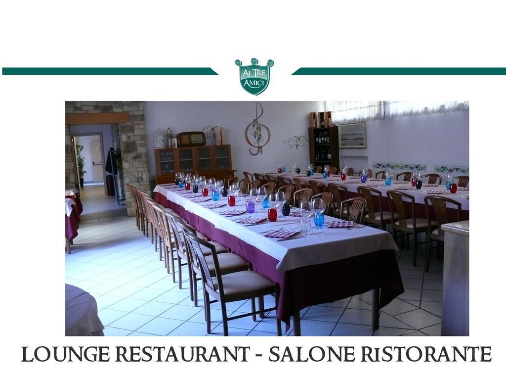 Trattoria Locanda Ai Tre Amici Mortegliano Exterior foto